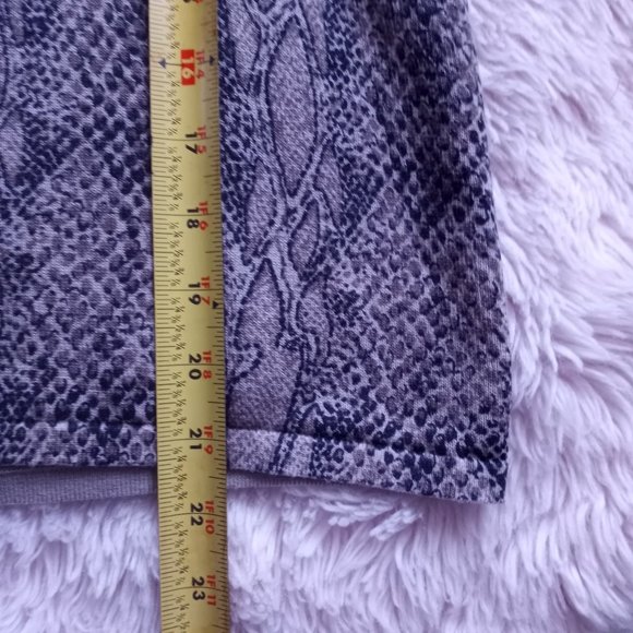 VTG August Silk 100% Silk Alligator Print Vest - Picture 9 of 9